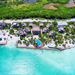 Flamingos Hotel